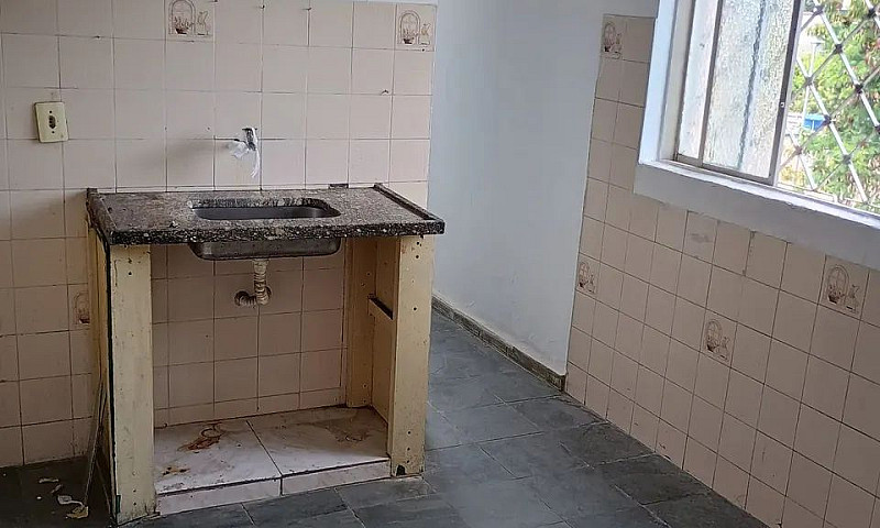 Alugo Apt 2 Quartos ...