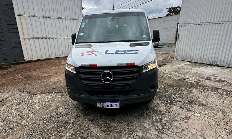 Mercedes-Benz Sprint...