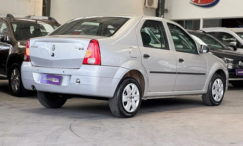 Renault Logan Expres...