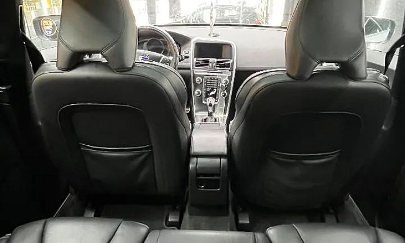 Volvo Xc 60 T-5 R-De...