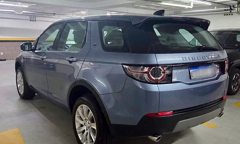 Land Rover Discovery...