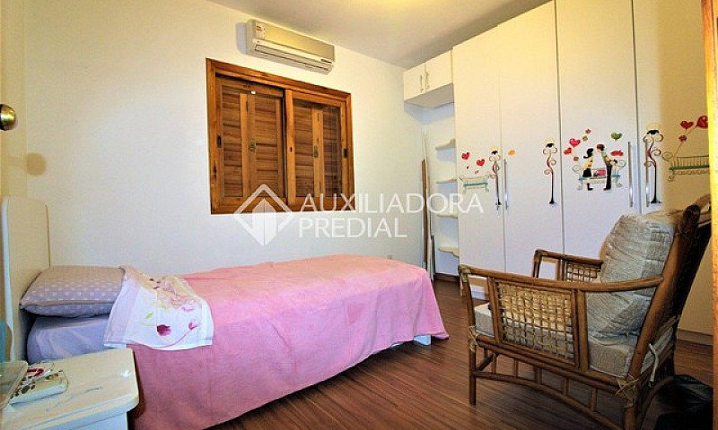 Casa À Venda Com 2 D...