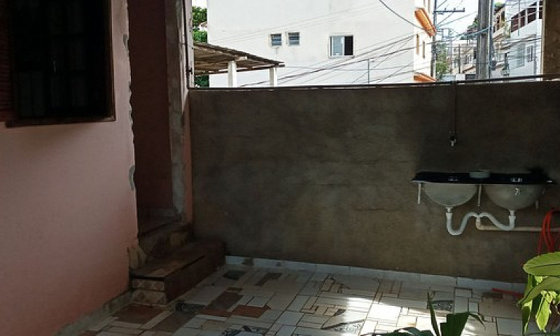1 Quarto Com Pia Suí...
