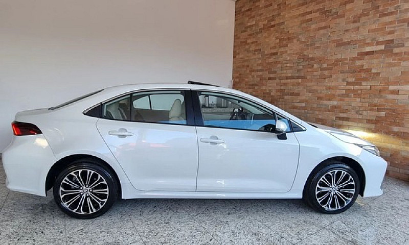 Toyota Corolla Altis...