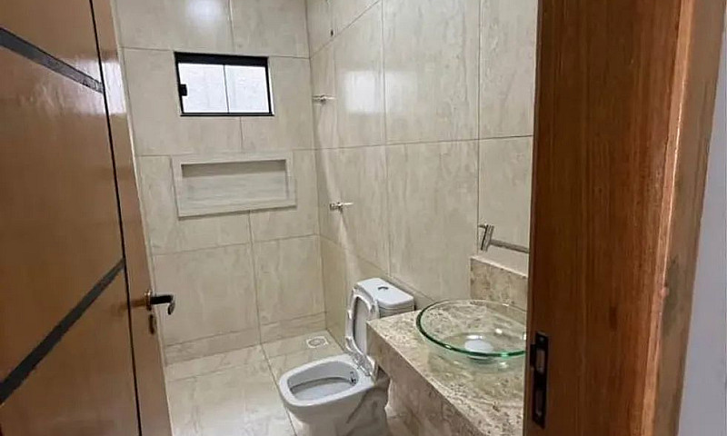 # Casa Com 3 Quartos...