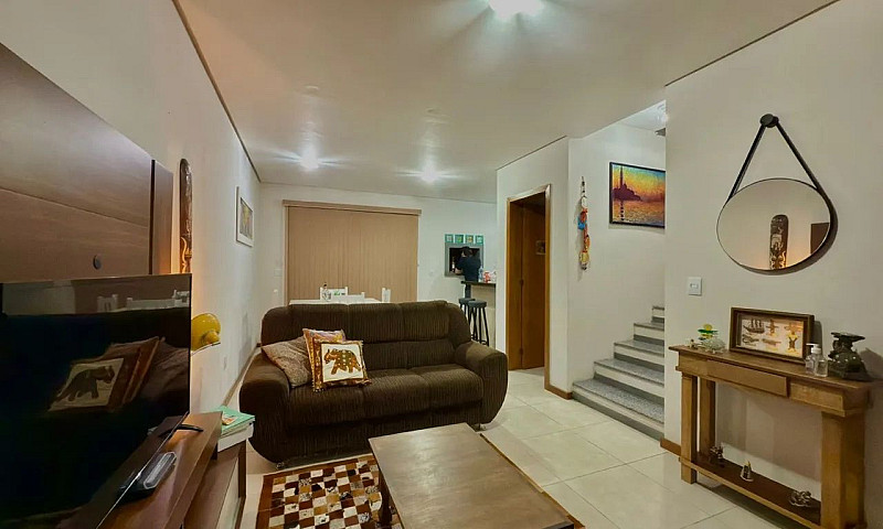 Duplex Três Dormitór...