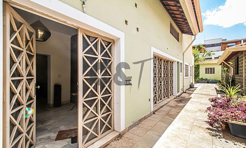 Casa Térrea - À Vend...