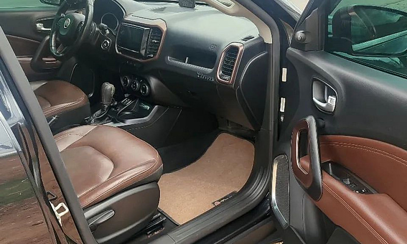 Fiat Toro Freedom 1....