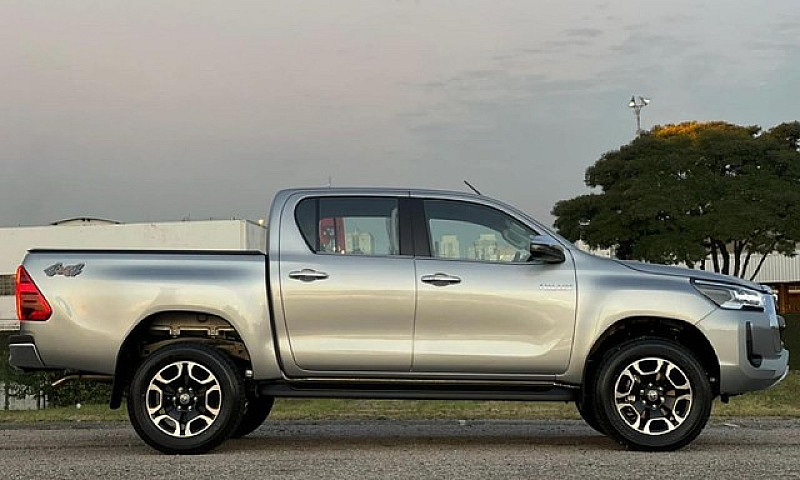 Hilux 2021  Srx At....