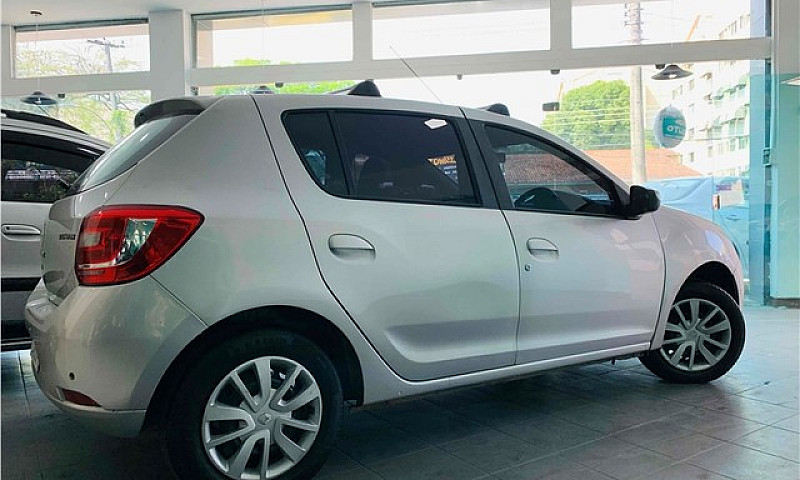 Renault Sandero 2016...