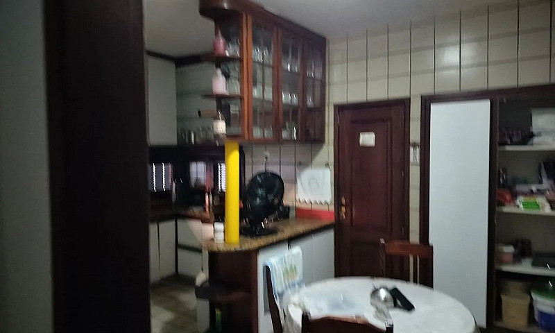 Alugo Excelente Casa...