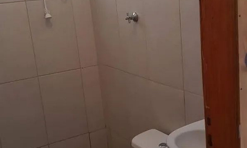 Alugo Casa Dos Fundo...