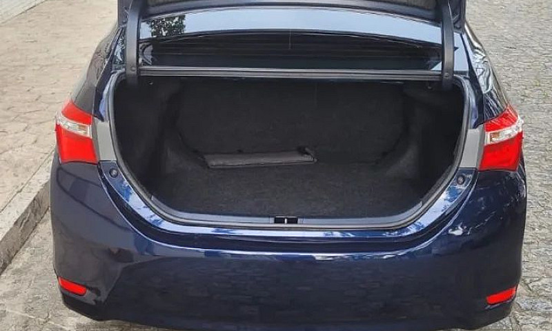 Toyota Corolla Xei 2...