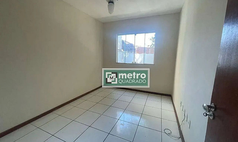 Casa Com 4 Dormitóri...