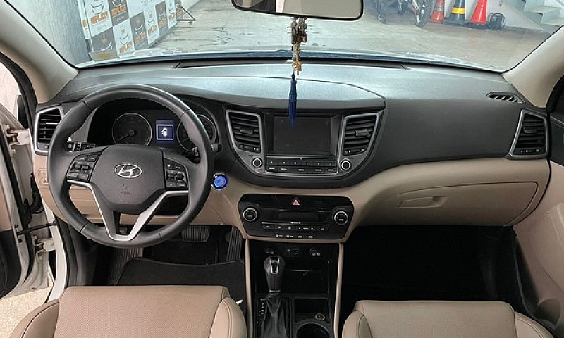Hyundai Tucson Gls 1...