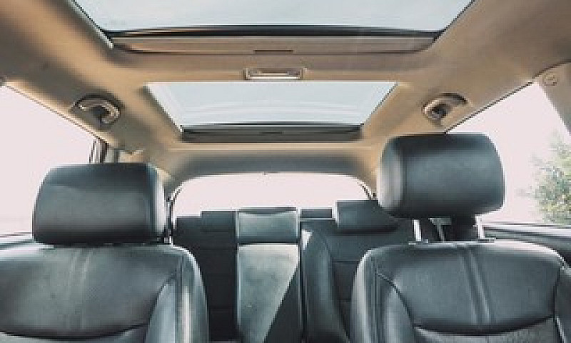 Kia Sorento V6...