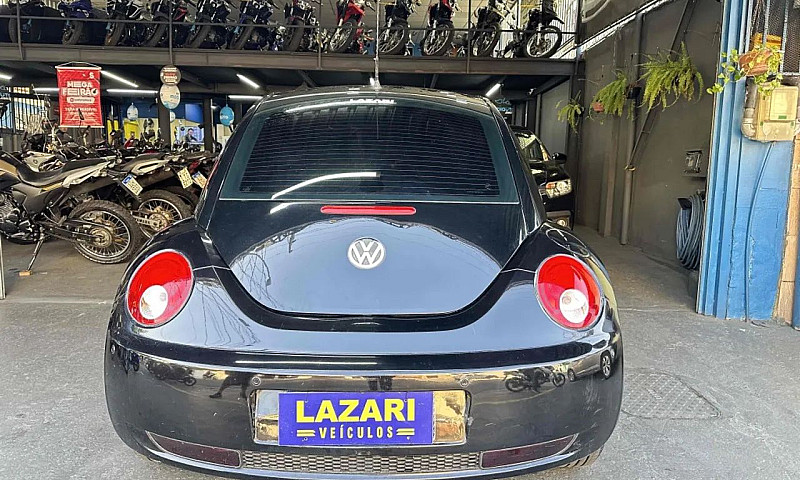 Volkswagen New Beetl...