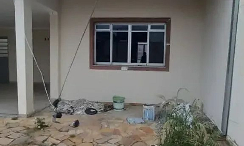 Casa Com 3 Dormitóri...