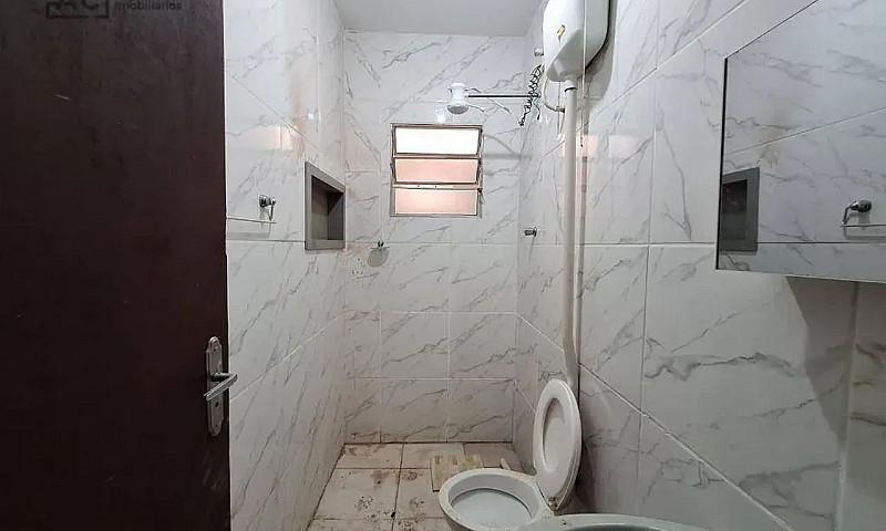 Casa Com 2 Dormitóri...