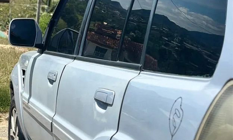 Mitsubishi Pajero Tr...