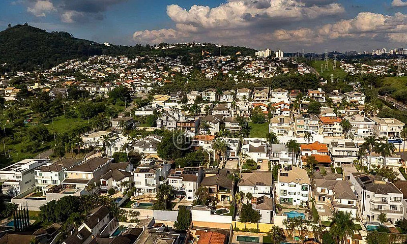 Linda Casa Toda Refo...
