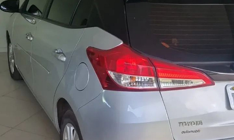 Toyota Yaris Xl Plus...