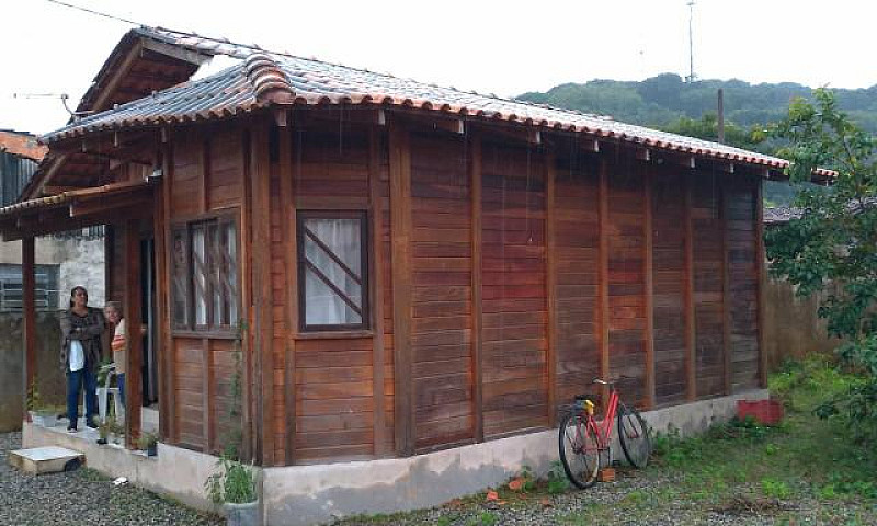 Vende-Se 2 Casas Em ...