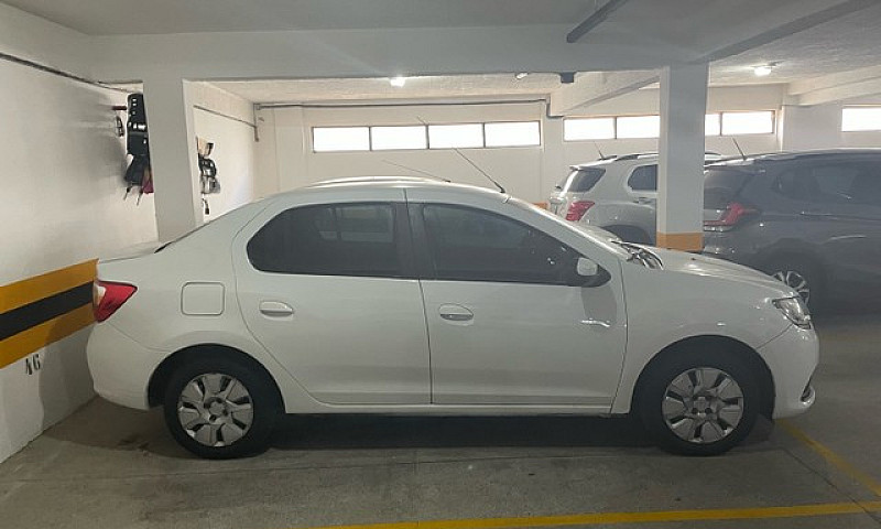 Vendo Logan 1.0 4 Ci...