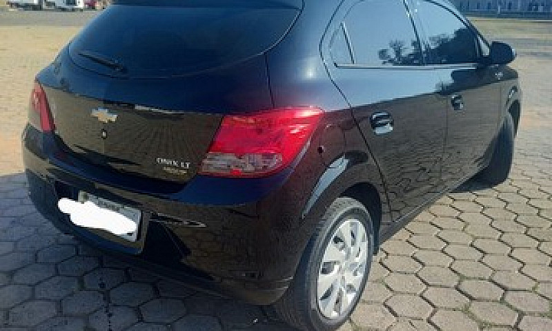 Onix Lt 1.4 2015...