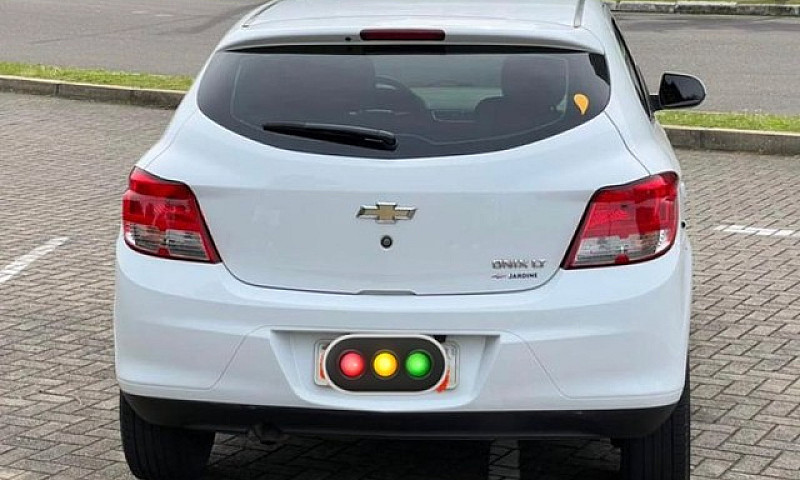 Chevrolet Onix 1.0 M...
