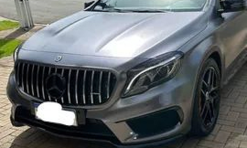 Mercedes Benz Gla 45...