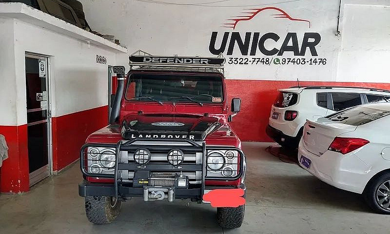 Land Rover Defender ...