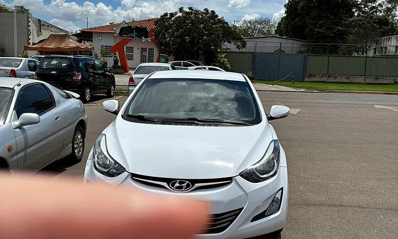 Completão Elantra Gl...