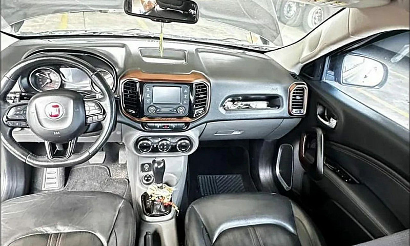 Fiat Toro Volcano 2....