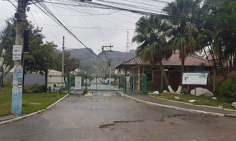 Casa Em Condomínio 0...