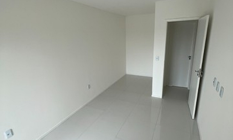 Casa Maraponga Em Lo...