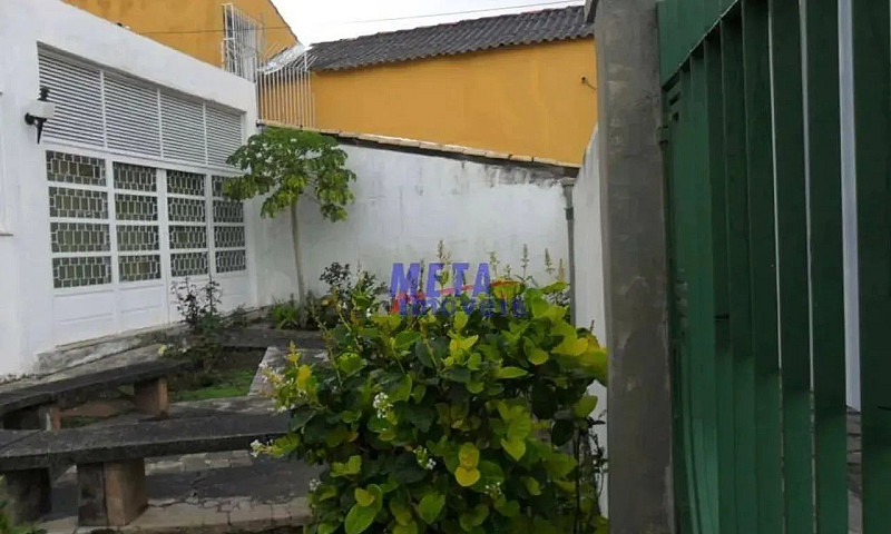 Casa Residencial À V...