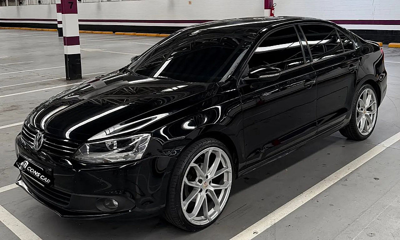 Volkswagen Jetta Com...