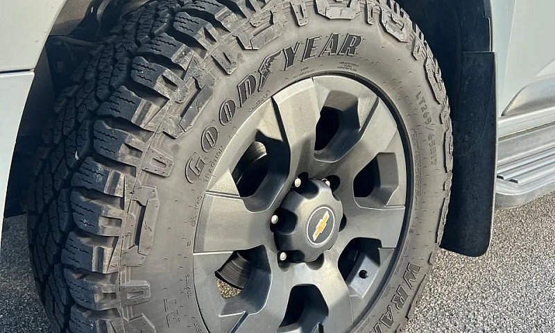 Chevrolet S10 Pick-U...
