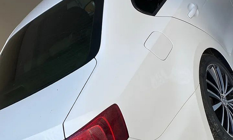 Volkswagen Jetta Com...