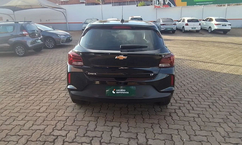 Chevrolet Onix Hatch...