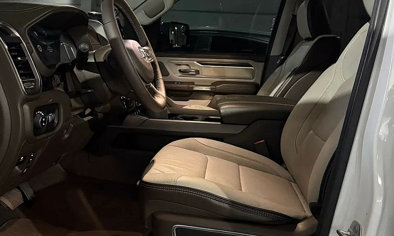 Ram 1500 Laramie 3.0...