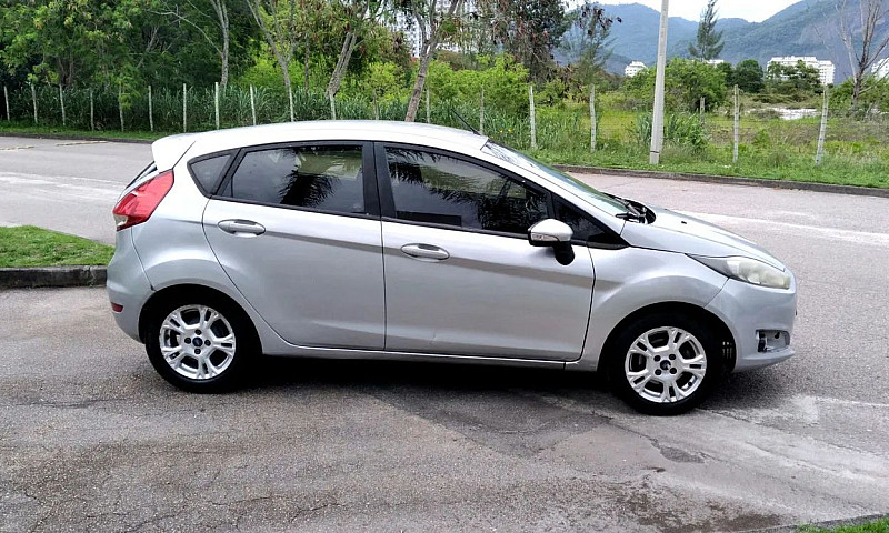 Ford Fiesta Titanium...