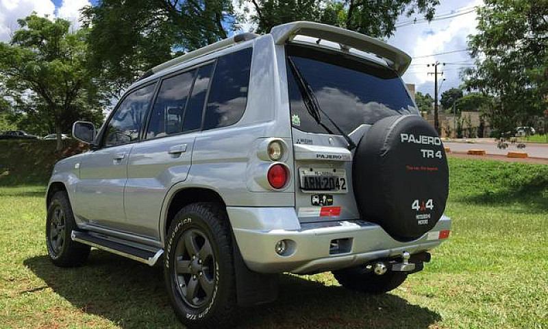 Mitsubishi Pajero Tr...