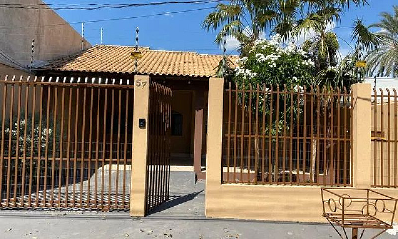 Casa Para Aluguel  C...