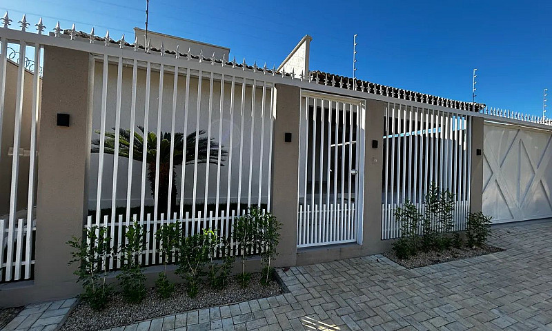 Alugo Belíssima Casa...