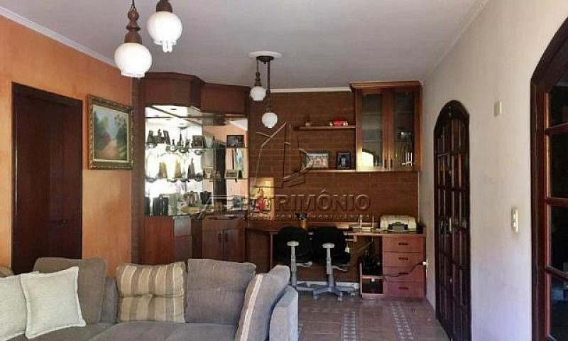 Casa De Condomínio P...