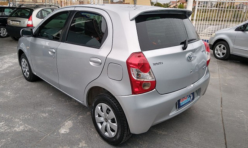 Etios Hatch 1.3 Xs...