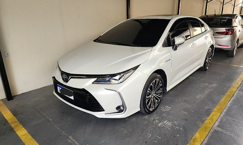 Corolla Altis Premiu...