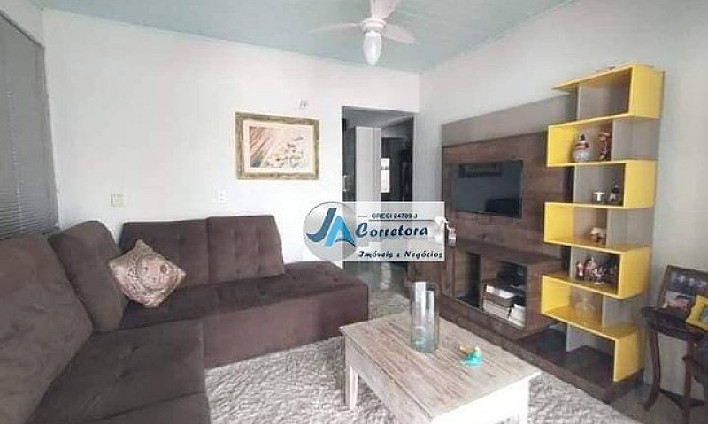 Casa Com 3 Dormitóri...